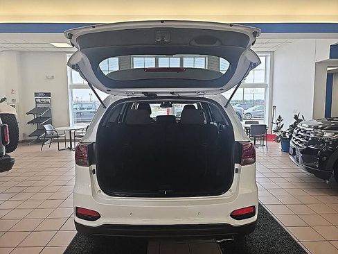 Used 2019 Kia Sorento LX w/ LX Convenience Package image 28