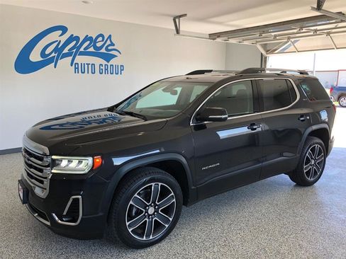 Used 2020 GMC Acadia SLT w/ Driver Alert Package II image 1