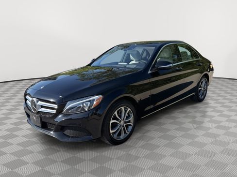 Used 2015 Mercedes-Benz C 300 4MATIC Sedan image 3