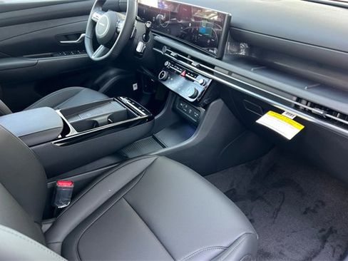 New 2025 Hyundai Tucson SEL image 16