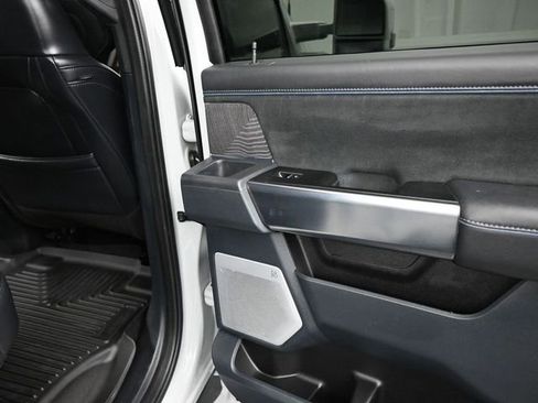 Used 2025 Ford F350 Platinum w/ FX4 Off-Road Package image 19