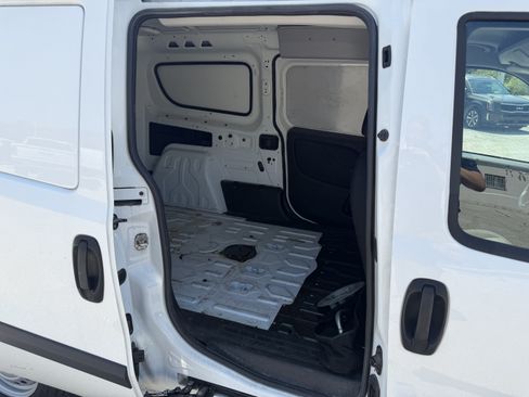 Used 2022 RAM ProMaster City Tradesman FWD image 11