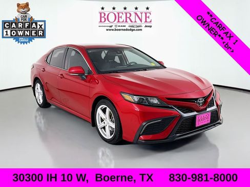 Used 2023 Toyota Camry SE image 1