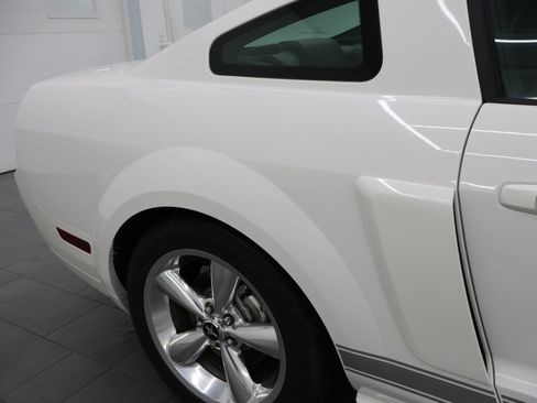 Used 2007 Ford Mustang GT Premium RWD image 27