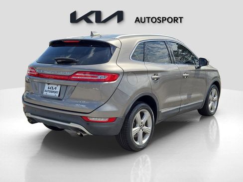 Used 2017 Lincoln MKC Premiere image 8