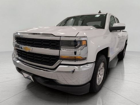 Used 2018 Chevrolet Silverado 1500 LT w/ Trailering Package RWD image 12