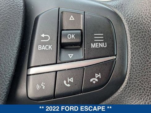 Used 2022 Ford Escape SE image 17