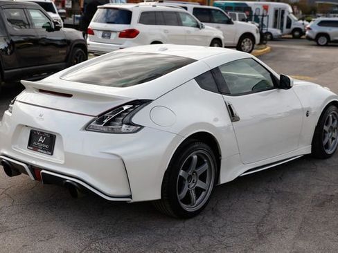 Used 2020 Nissan 370Z NISMO image 16