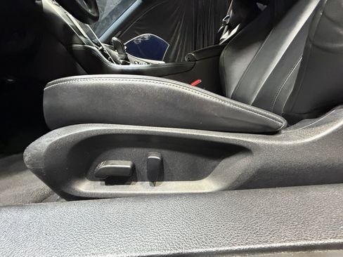 Used 2018 INFINITI Q60 3.0t Luxe image 14