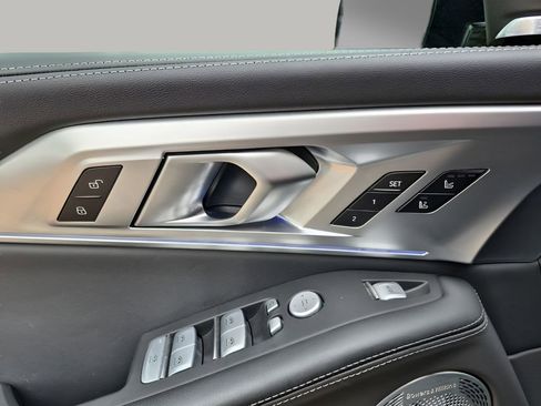 Used 2025 BMW XM AWD/4WD image 31