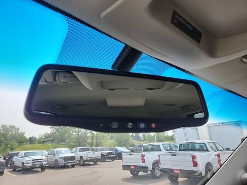 Used 2012 Chevrolet Suburban LS w/ Convenience Package 1 AWD/4WD image 18