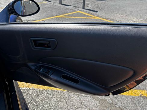 Used 2001 Chrysler Prowler RWD image 19