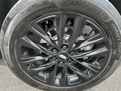 Used 2021 Cadillac XT5 Sportv w/ Platinum Package AWD/4WD image 13