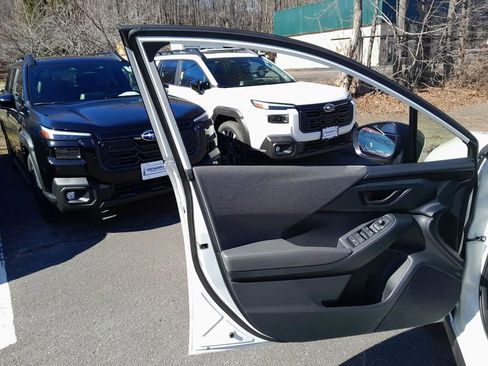 Certified 2025 Subaru Crosstrek 2.0i Premium AWD/4WD image 11