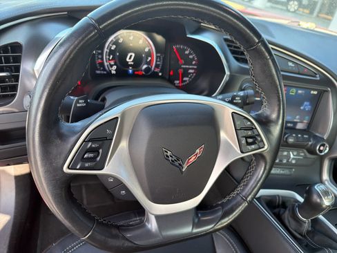 Used 2019 Chevrolet Corvette Stingray Coupe w/ 1LT RWD image 12