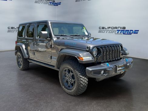 Used 2023 Jeep Wrangler Unlimited AWD/4WD image 3