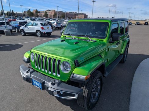 Used 2019 Jeep Wrangler Unlimited Sahara w/ Dual Top Group AWD/4WD image 8