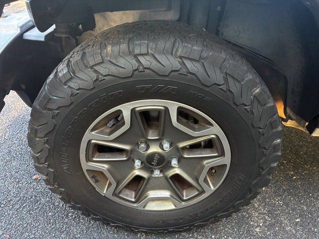 Used 2015 Jeep Wrangler Rubicon w/ Power Convenience Group AWD/4WD image 24