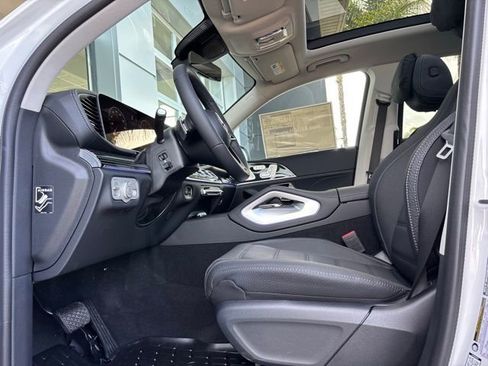 New 2026 Mercedes-Benz GLS 450 4MATIC image 26