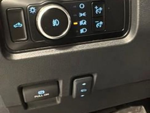 Used 2024 Ford F350 Platinum w/ FX4 Off-Road Package image 21