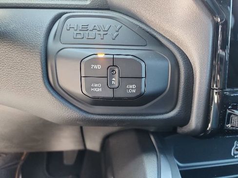New 2026 RAM 2500 Laramie AWD/4WD image 10