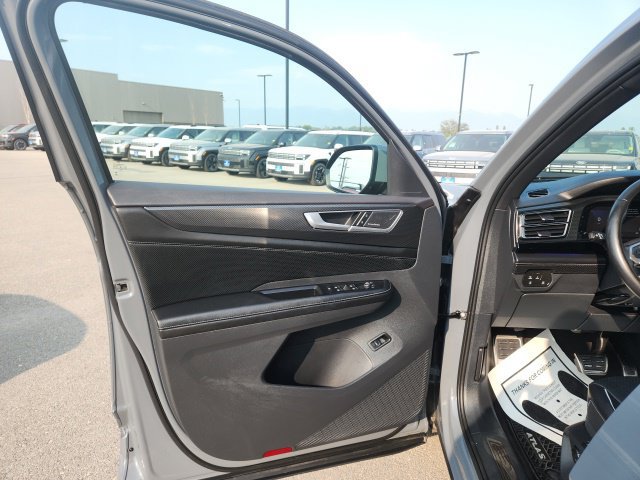 Used 2024 Volkswagen Atlas Cross Sport SEL Premium R-Line AWD/4WD image 20