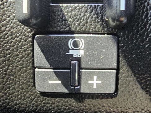 Used 2020 Chevrolet Colorado ZR2 AWD/4WD image 9