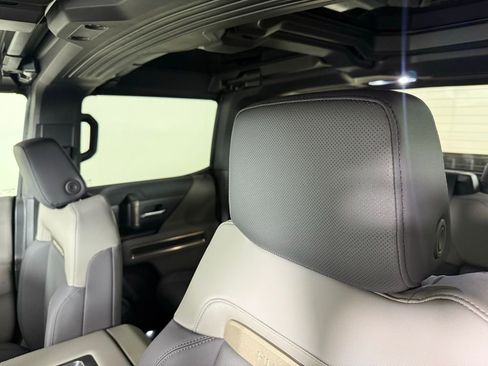 New 2025 GMC Hummer EV 3X w/ Extreme Off-Road Package image 15