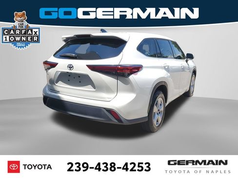 Used 2022 Toyota Highlander L FWD image 9