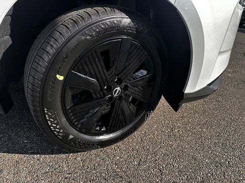 New 2025 Nissan Murano SV AWD/4WD image 11