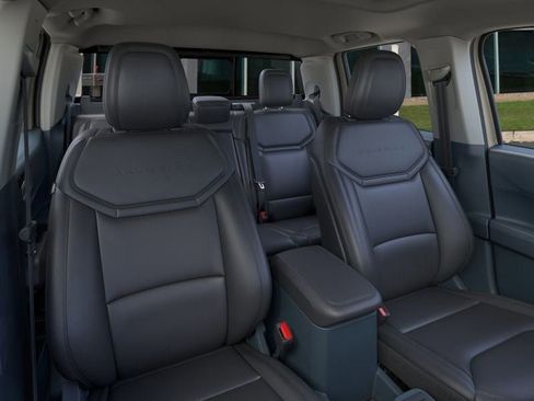 New 2025 Ford Maverick Lariat w/ Black Appearance Package image 10