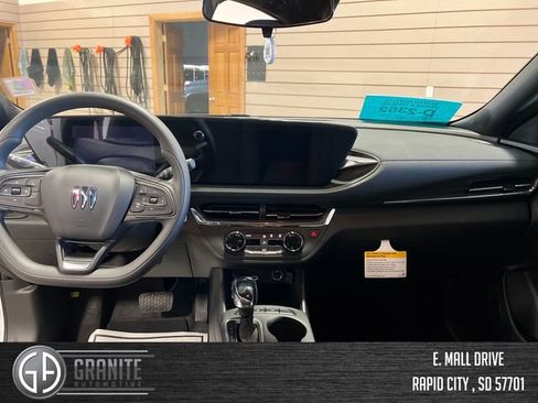 New 2026 Buick Envista Preferred image 12