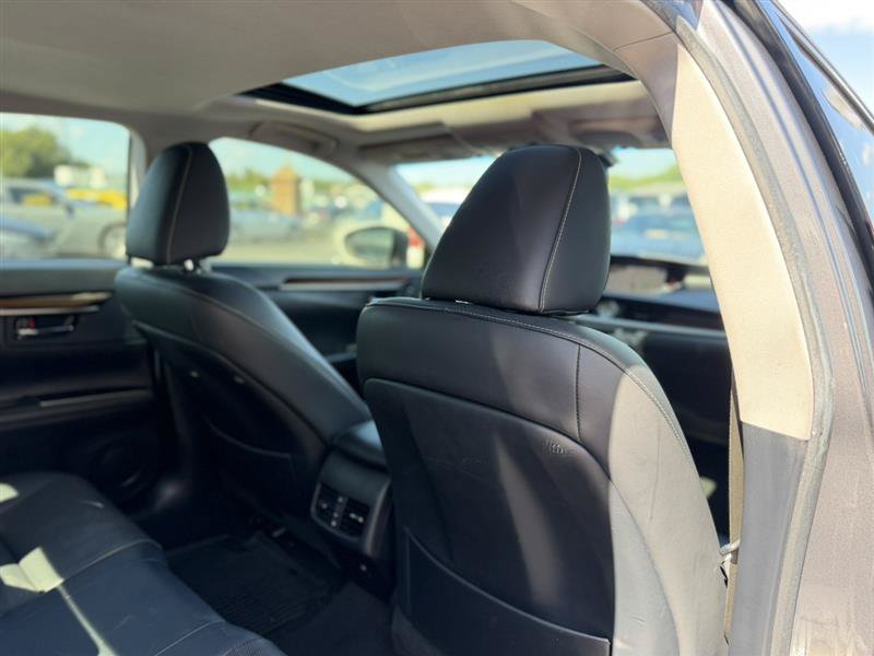 Used 2016 Lexus ES 350 w/ Navigation System Package FWD image 23
