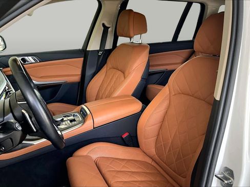 Used 2023 BMW X7 xDrive40i w/ Premium Package AWD/4WD image 8