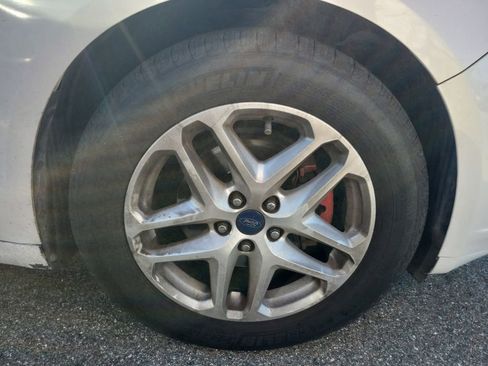 Used 2014 Ford Fusion SE w/ Equipment Group 202A image 5