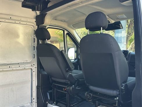 Used 2023 RAM ProMaster 2500 FWD image 19