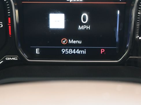 Used 2021 GMC Yukon Denali w/ Denali Ultimate Package AWD/4WD image 14