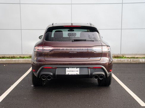 Certified 2026 Porsche Macan AWD/4WD image 7