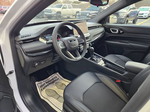 New 2026 Jeep Compass Latitude AWD/4WD image 13