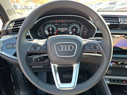 New 2025 Audi Q3 2.0T Premium image 14
