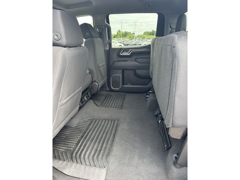 Used 2023 Chevrolet Silverado 1500 LT AWD/4WD image 14