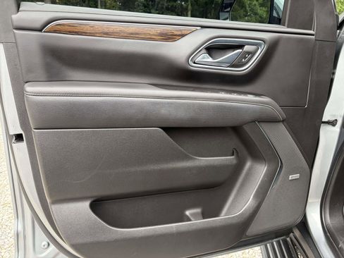 Used 2023 Chevrolet Tahoe Premier AWD/4WD image 5