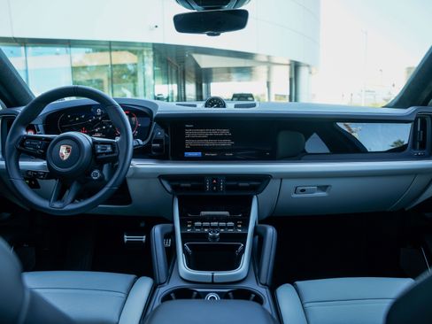 Used 2026 Porsche Cayenne GTS image 25