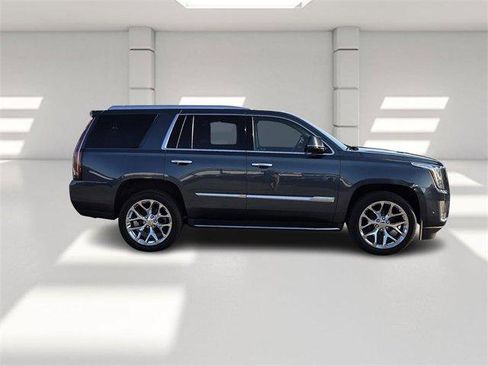 Used 2020 Cadillac Escalade Luxury image 6
