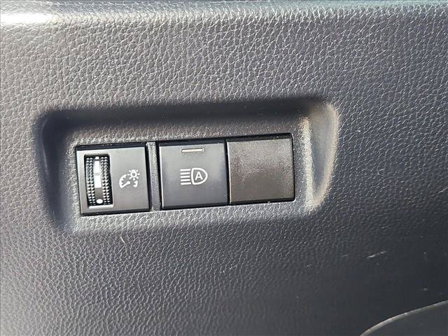 Used 2024 Toyota RAV4 XLE FWD image 16