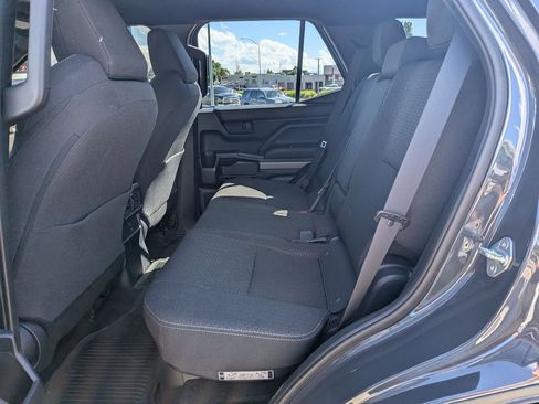 Used 2025 Toyota 4Runner SR5 AWD/4WD image 27