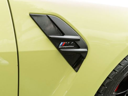 Used 2022 BMW M4 Competition w/ Executive Package RWD image 4