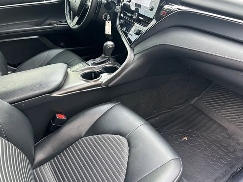 Used 2023 Toyota Camry SE image 15