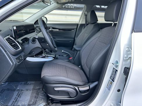 New 2026 Kia Seltos S AWD/4WD image 11