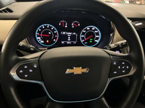 Used 2023 Chevrolet Traverse LS FWD image 24